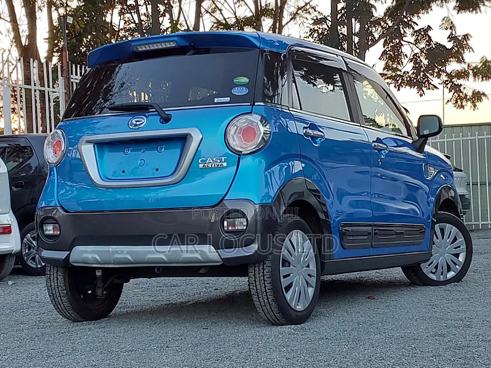Daihatsu Cast 2019 Blue