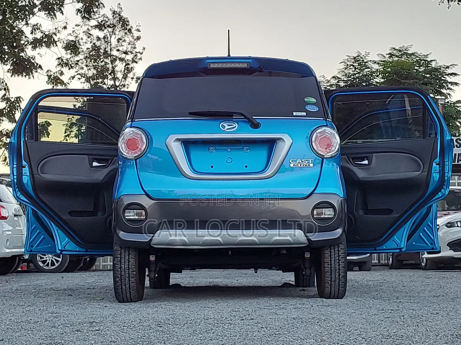 Daihatsu Cast 2019 Blue