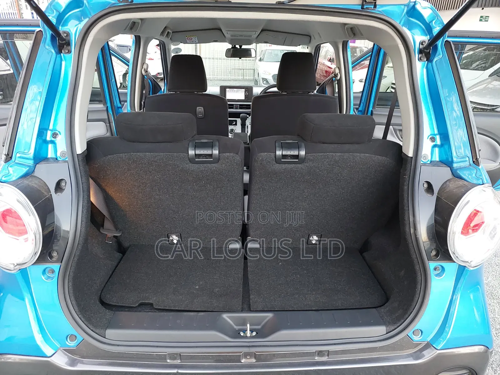 Daihatsu Cast 2019 Blue