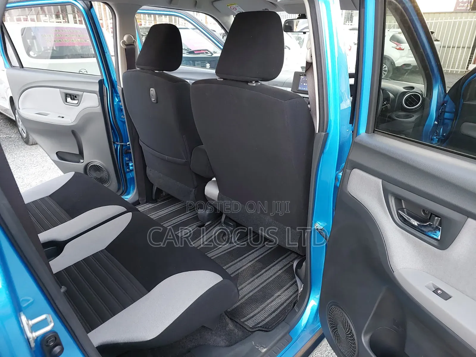 Daihatsu Cast 2019 Blue