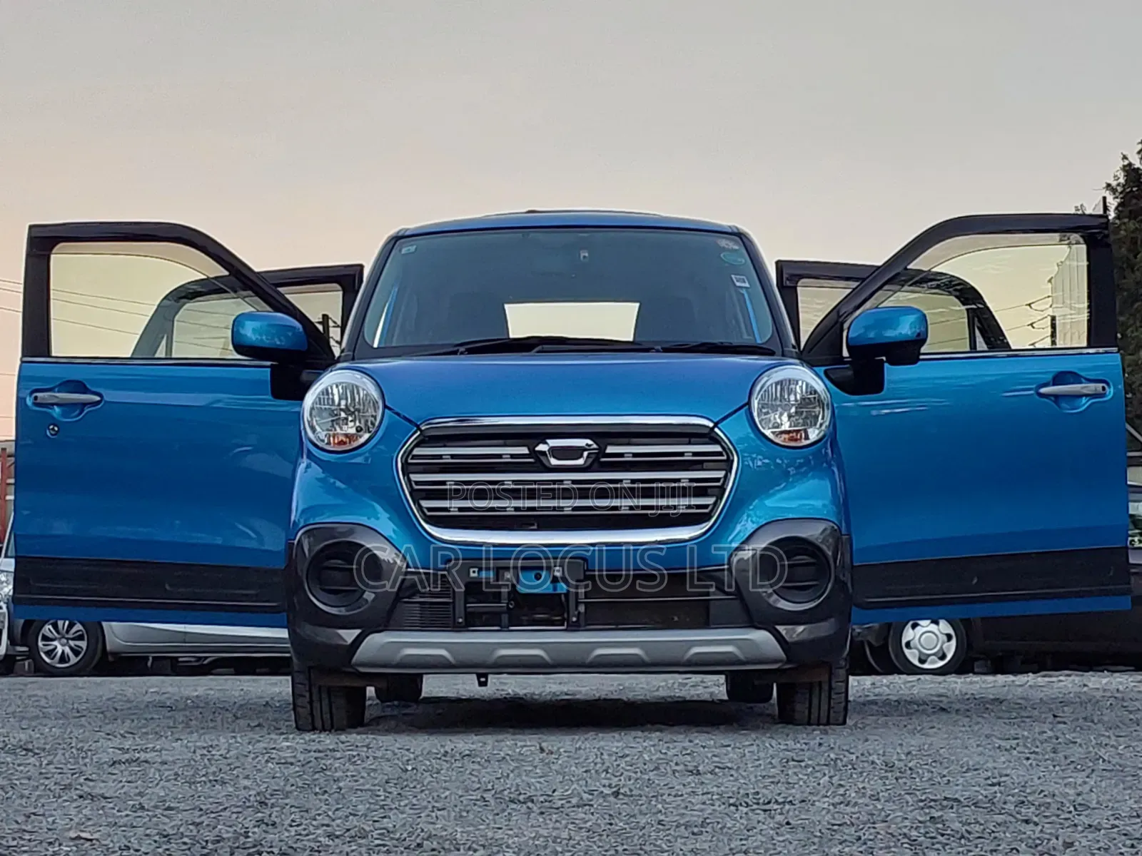 Daihatsu Cast 2019 Blue