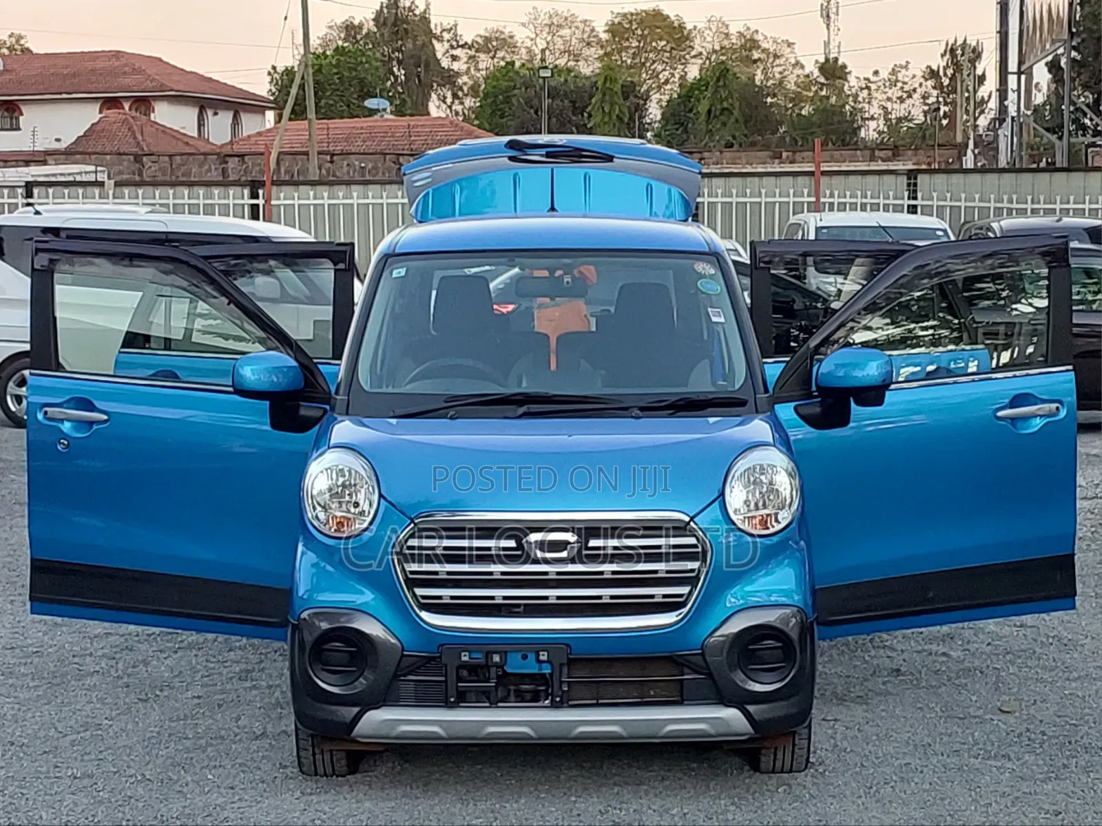 Daihatsu Cast 2019 Blue