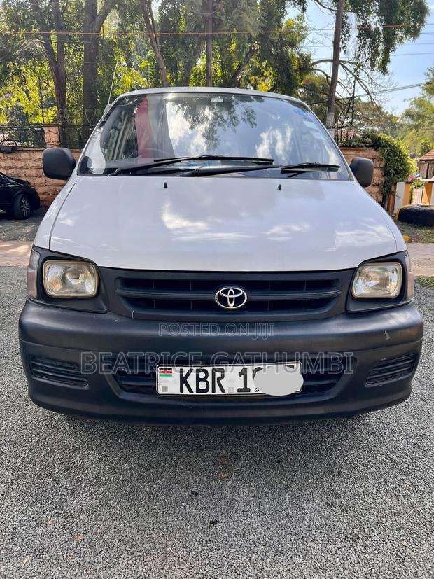 Toyota TownAce 2004 White