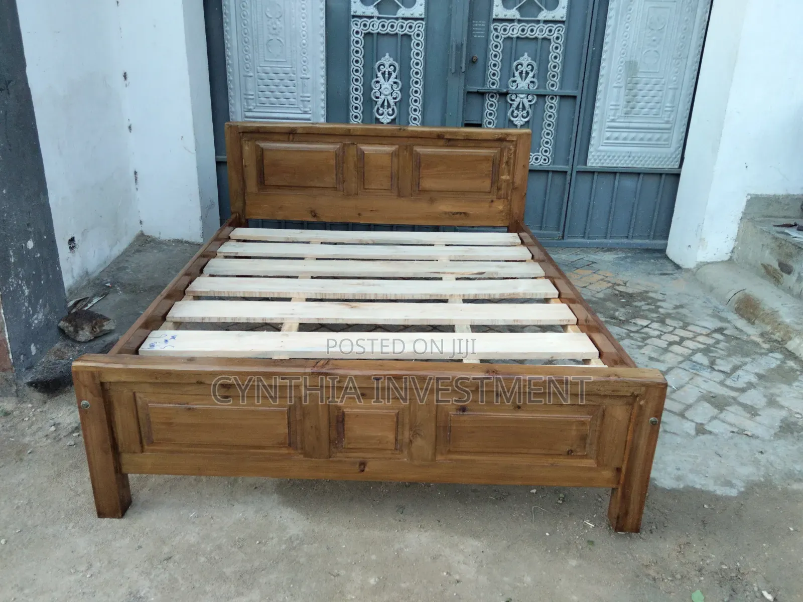 5 by 6 Classy Bed
