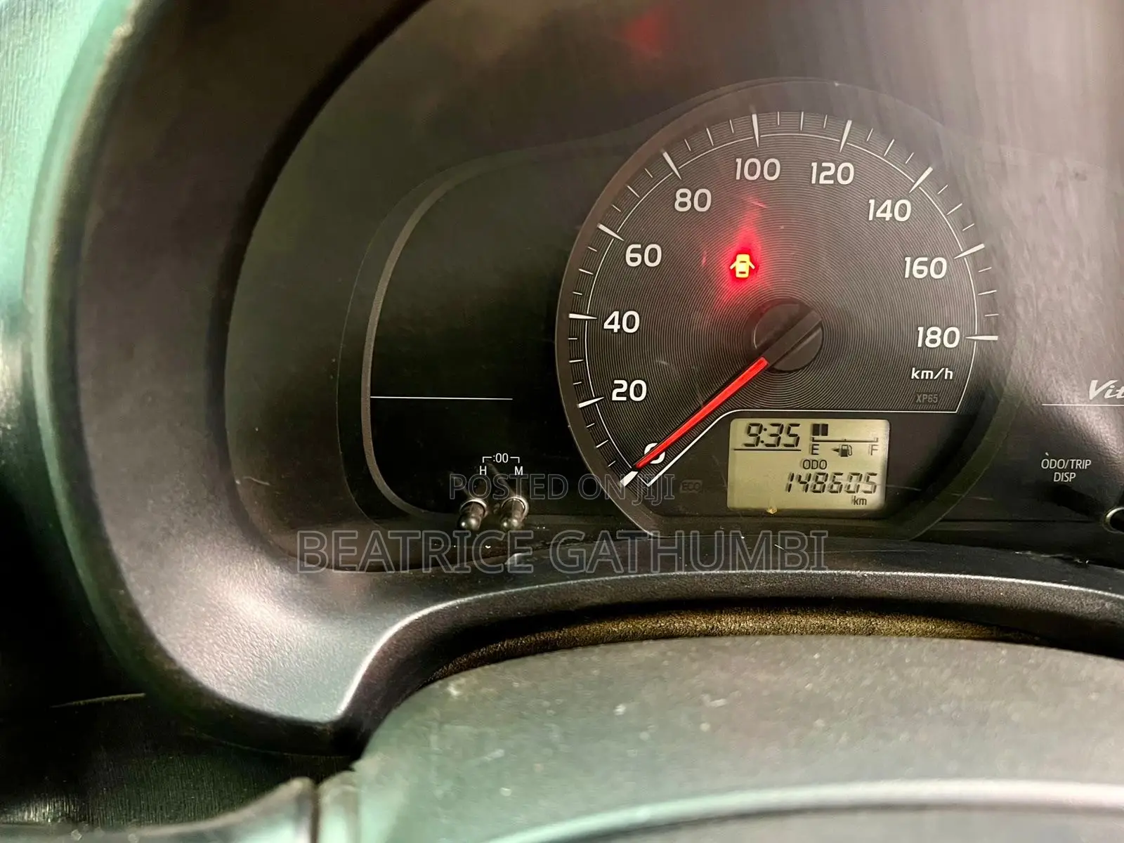 Toyota Vitz 1.0 FWD 5dr 2012 Black