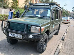 Toyota Land Cruiser 2005 Green