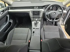 Volkswagen Passat 2018 Silver