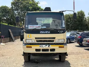 Isuzu FRR 2017 Beige