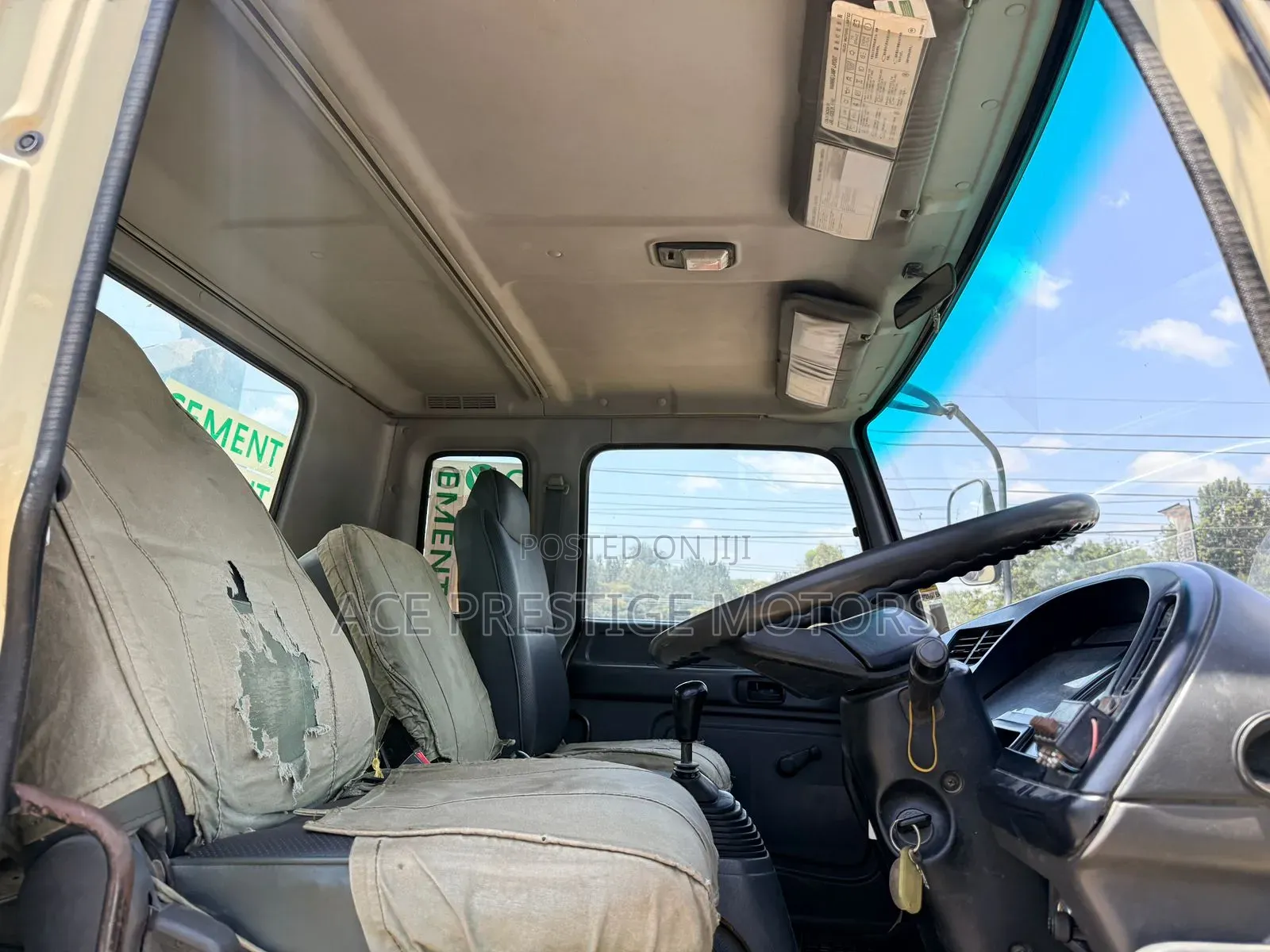 Isuzu FRR 2017 Beige
