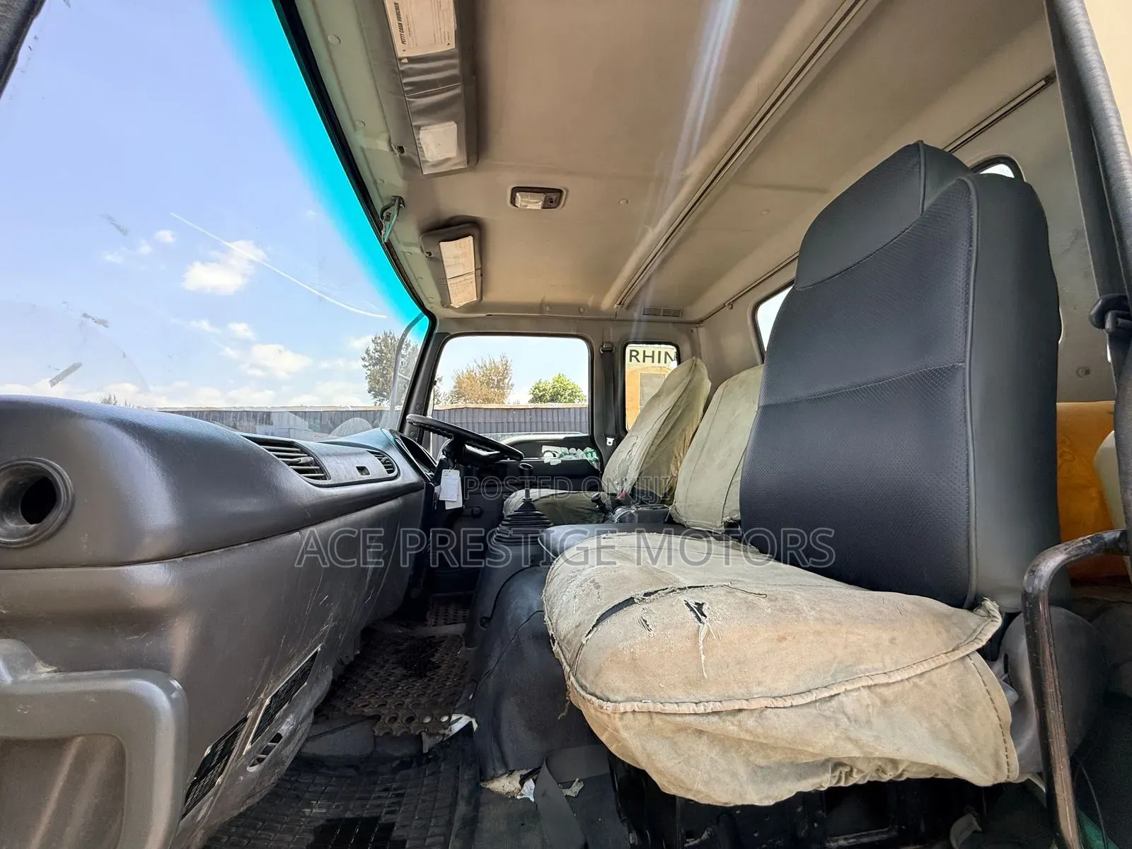 Isuzu FRR 2017 Beige