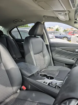 Nissan Skyline 2018 Silver