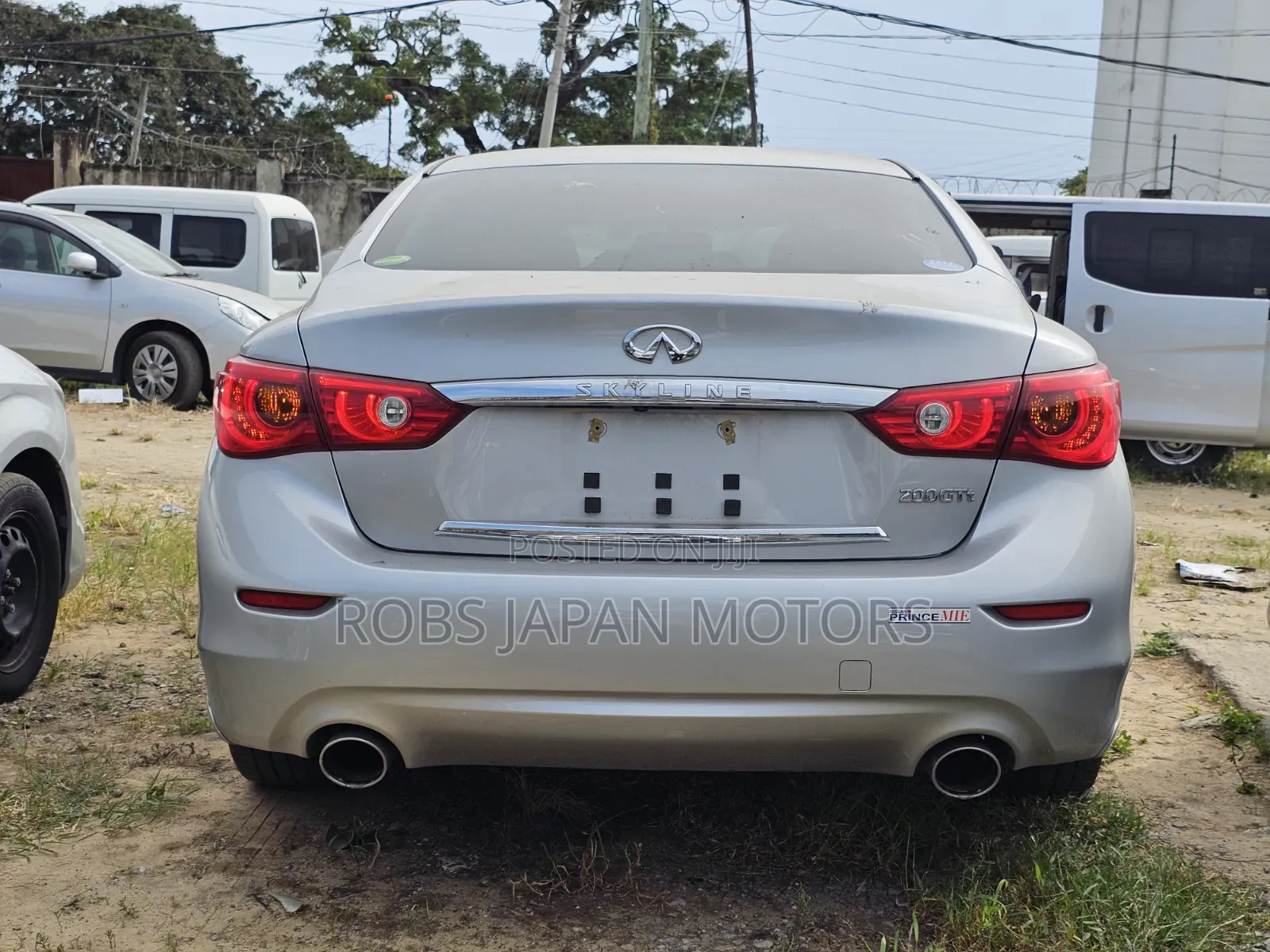 Nissan Skyline 2018 Silver