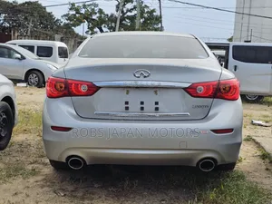 Nissan Skyline 2018 Silver