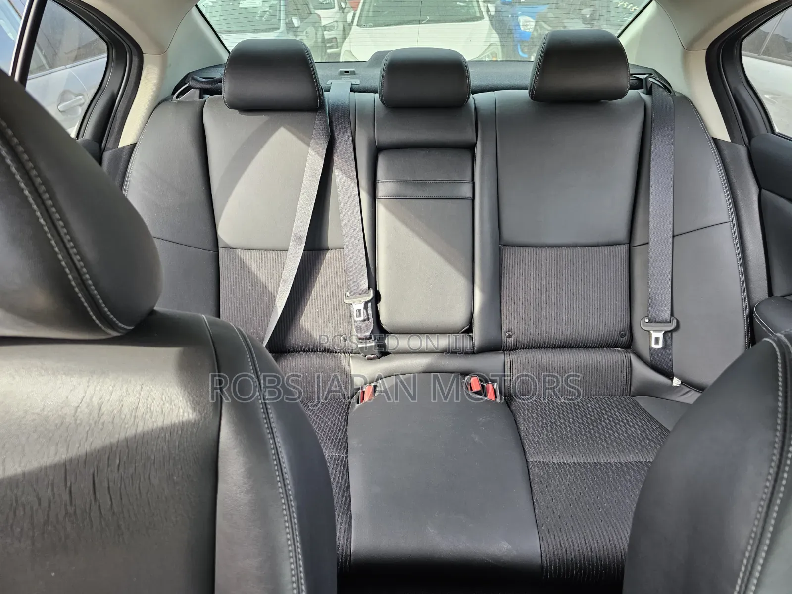 Nissan Skyline 2018 Silver