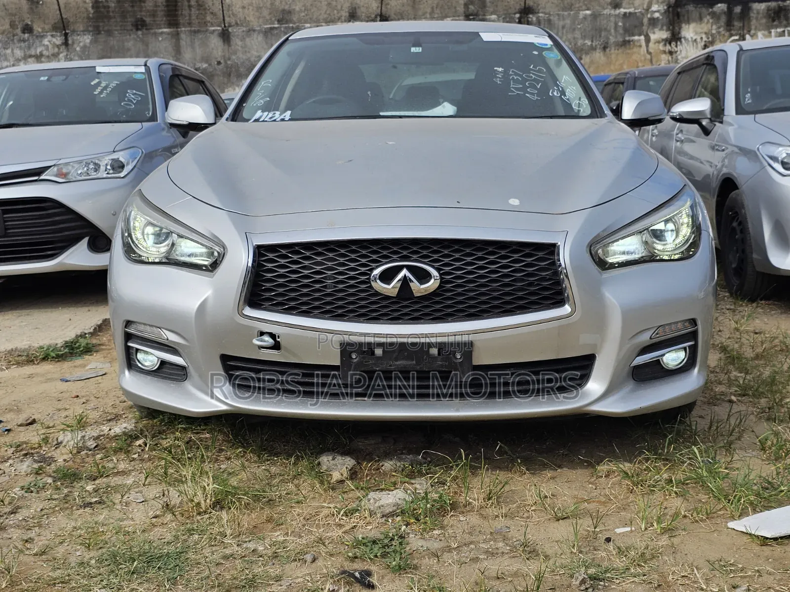 Nissan Skyline 2018 Silver
