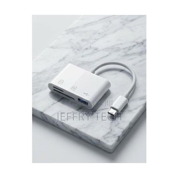 3-in-1 USB-C SD Card Reader Hub Adapter