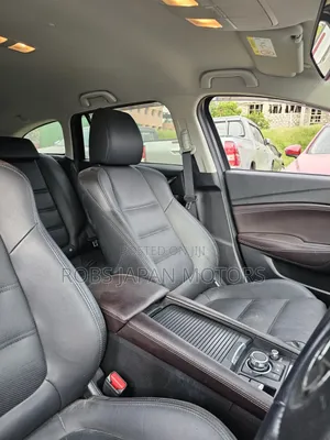 Mazda Atenza 2018 Off white