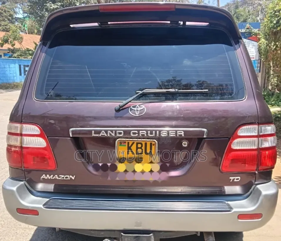 Toyota Land Cruiser 2006 Purple