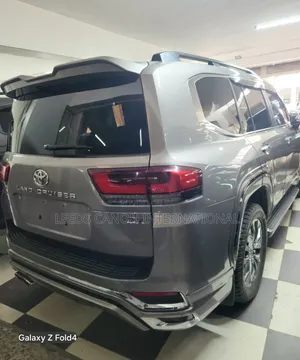 Toyota Land Cruiser 2021 Gray