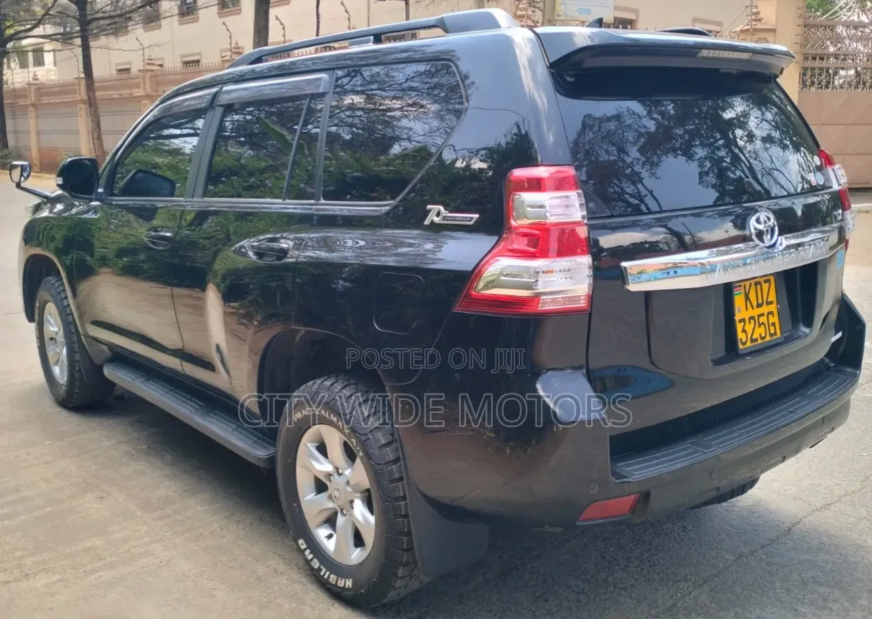 Toyota Land Cruiser Prado 2012 Black