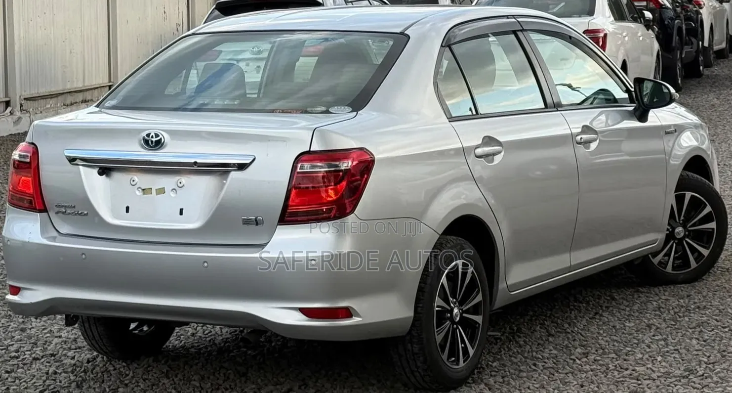 Toyota Axio 2019 Silver
