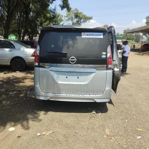 Nissan Serena 2019 Silver