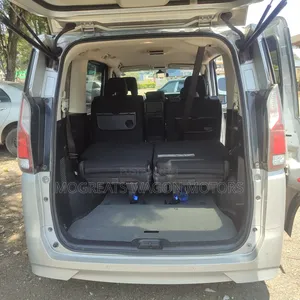 Nissan Serena 2019 Silver
