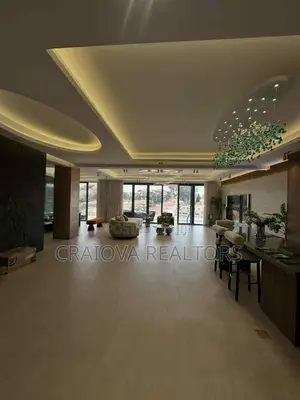 5bdrm Apartment in Spring Valley for sale