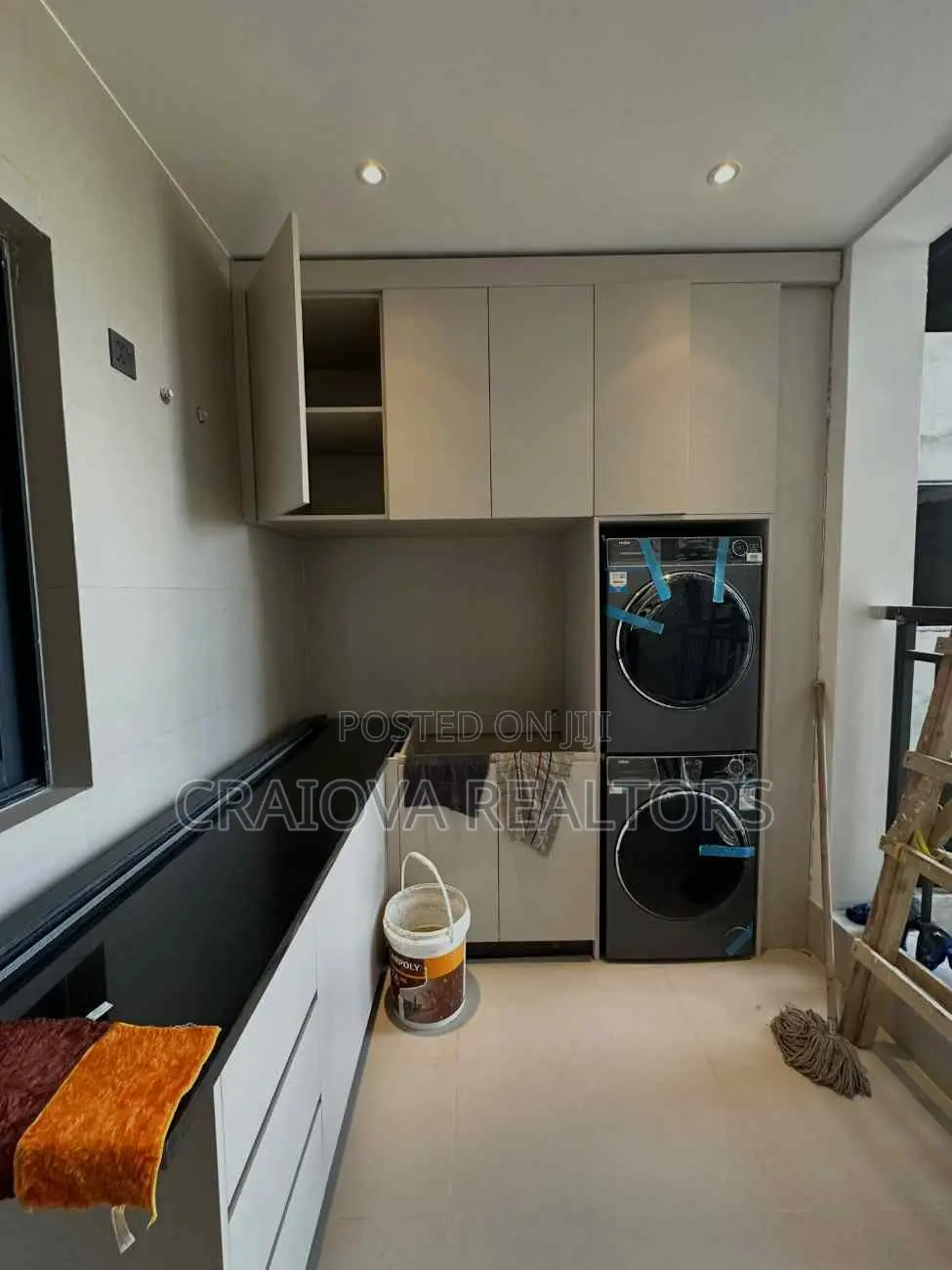 5bdrm Apartment in Spring Valley for sale