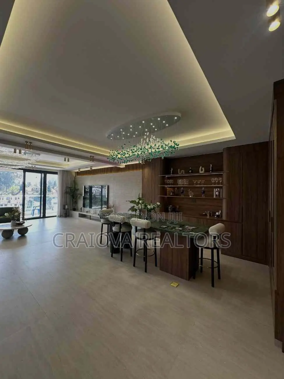 5bdrm Apartment in Spring Valley for sale