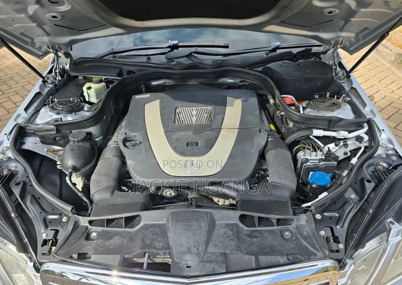 Mercedes-Benz E300 2010 Silver