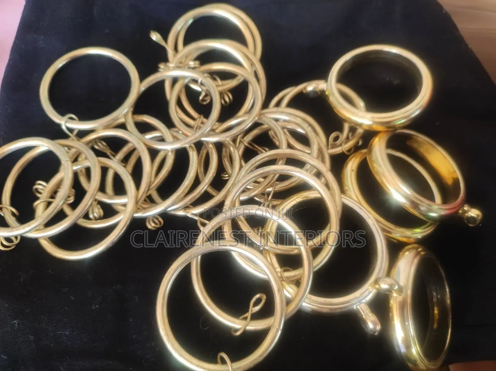 Gold and Shinny Round Drippery Rings