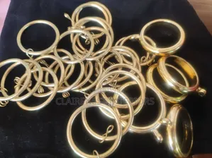 Gold and Shinny Round Drippery Rings