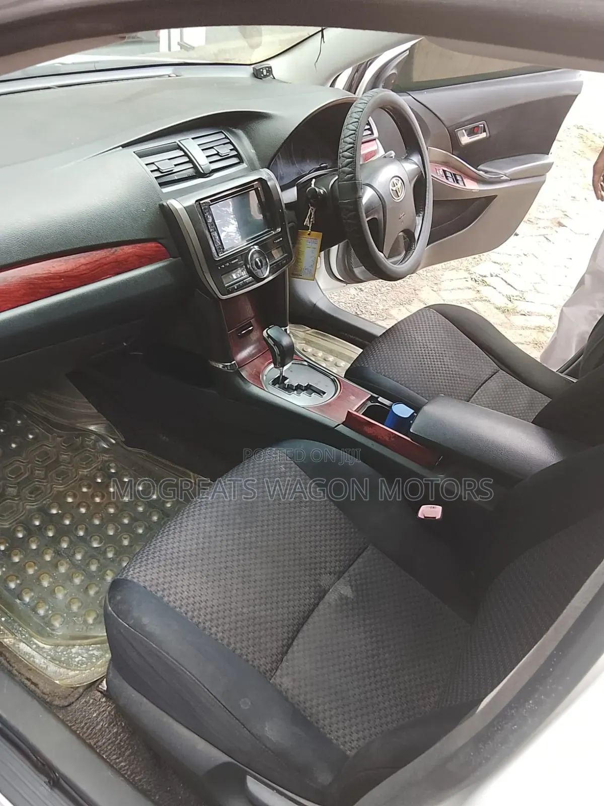 Toyota Premio 2011 White
