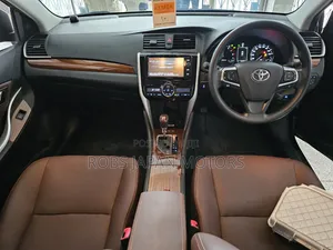 Toyota Premio 2019 Black