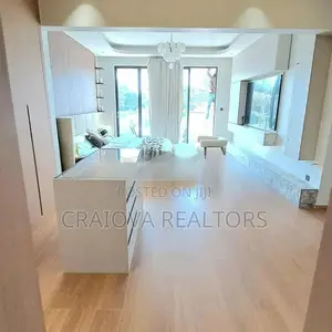 4bdrm Apartment in Spring Valley for sale