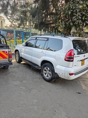 Toyota Land Cruiser Prado 2007 White
