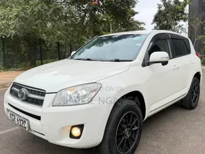 Toyota RAV4 2012 White