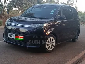 Toyota Spade 2016 Black