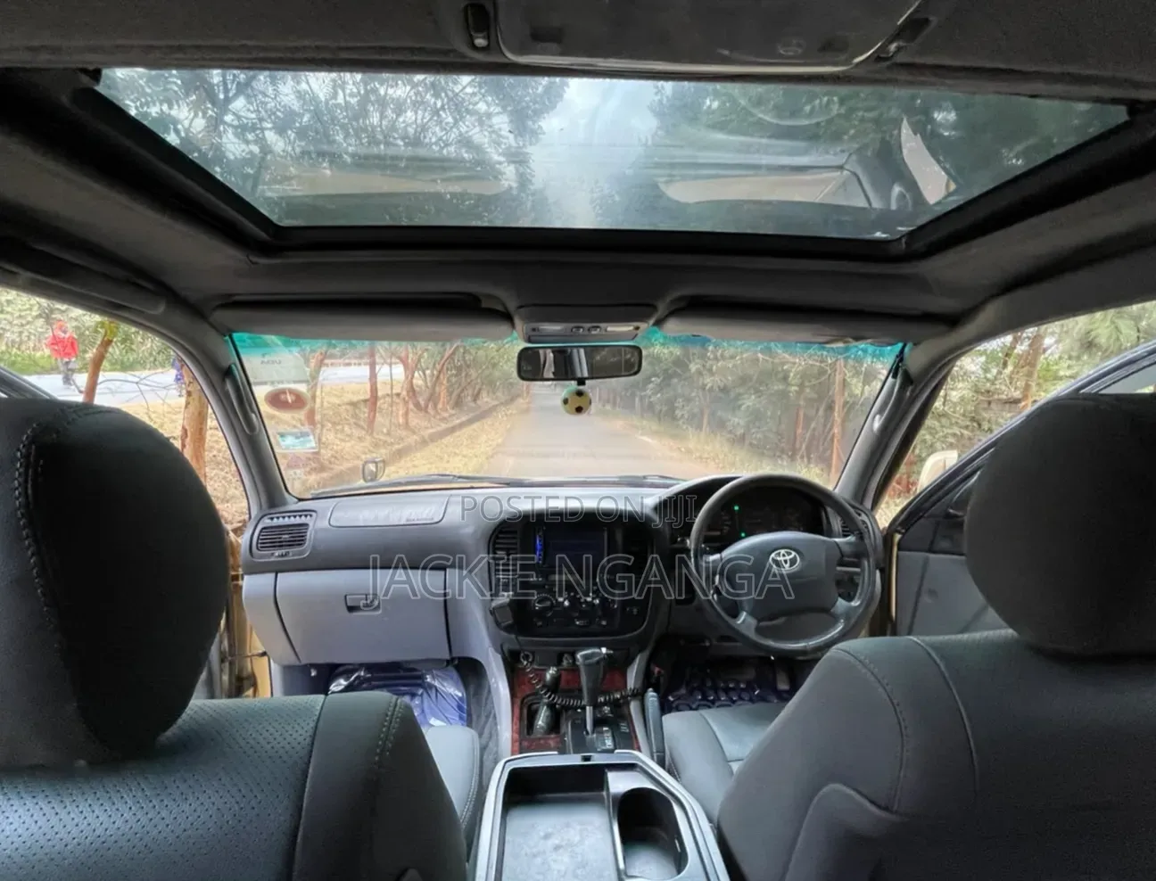 Toyota Land Cruiser 2004 Gold
