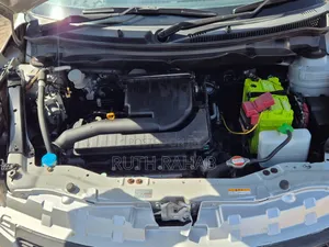 Suzuki Swift 2015 Silver