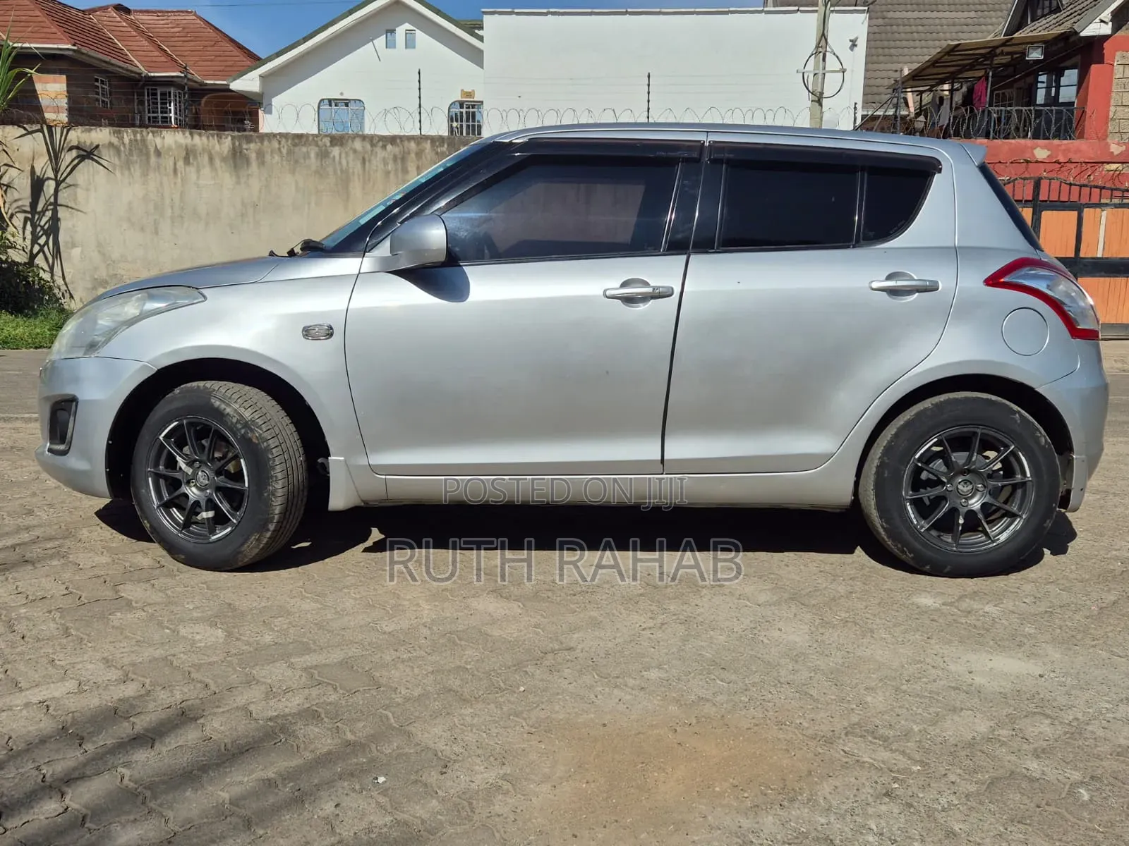 Suzuki Swift 2015 Silver