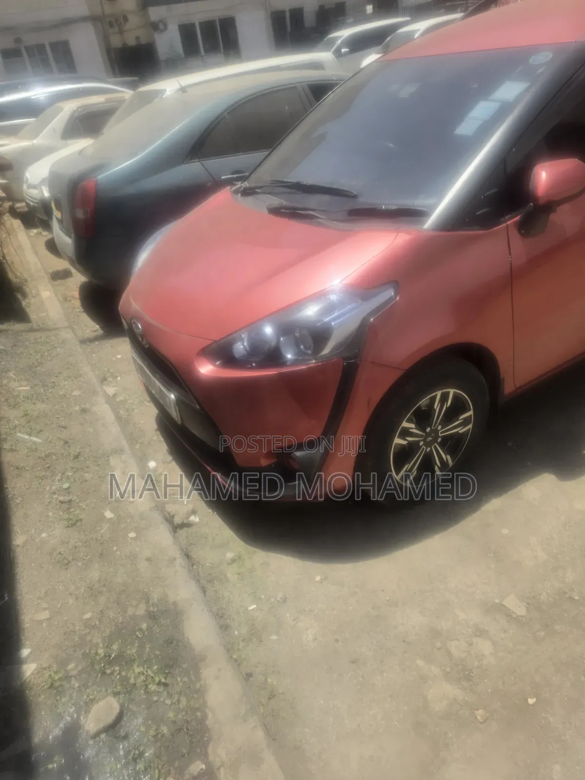 Toyota Sienta 2017 Pink