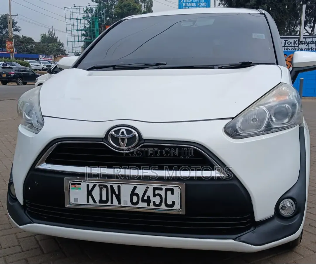 Toyota Sienta 2016 White