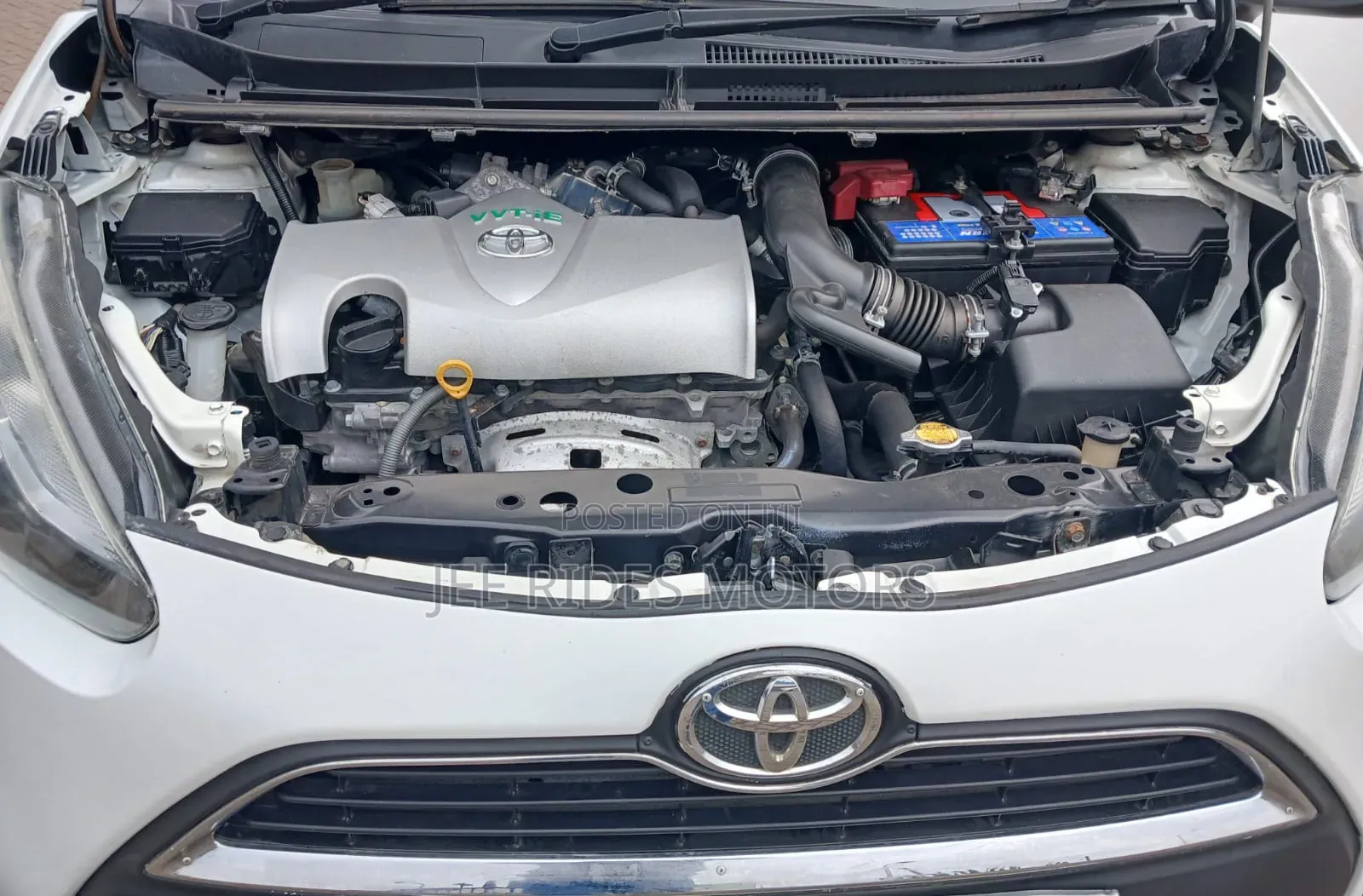 Toyota Sienta 2016 White