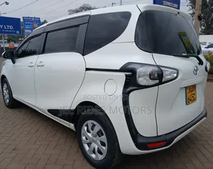 Toyota Sienta 2016 White