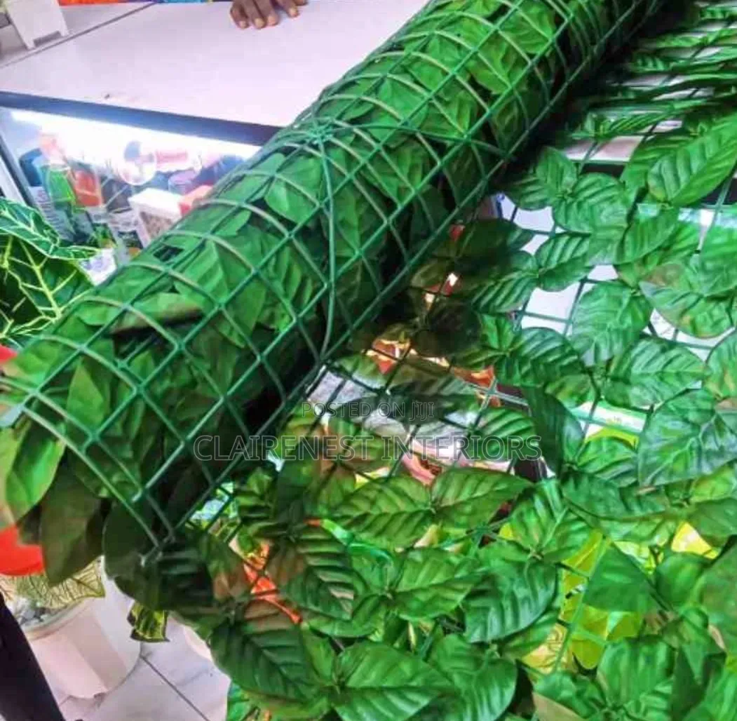 Easy to Wipe Artificial Green Privacy Fence