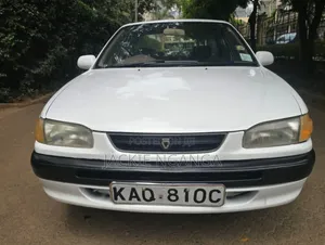 Toyota Corolla 1997 White