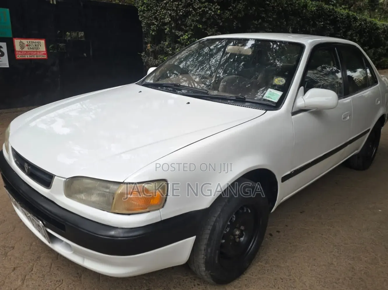 Toyota Corolla 1997 White