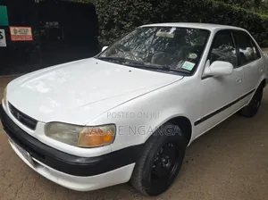Toyota Corolla 1997 White